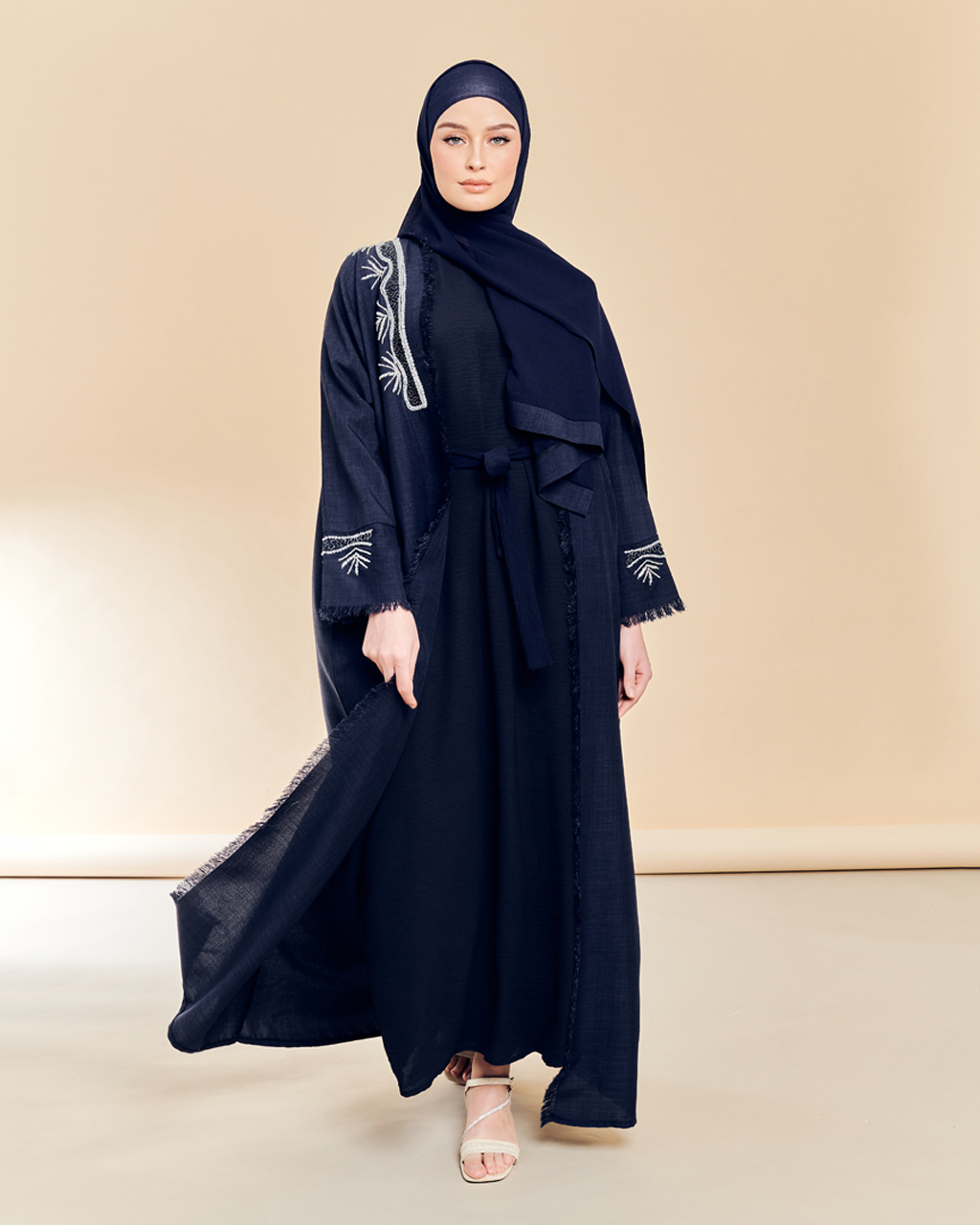 DEFECT RIYADH SET IN NAVY BLUE