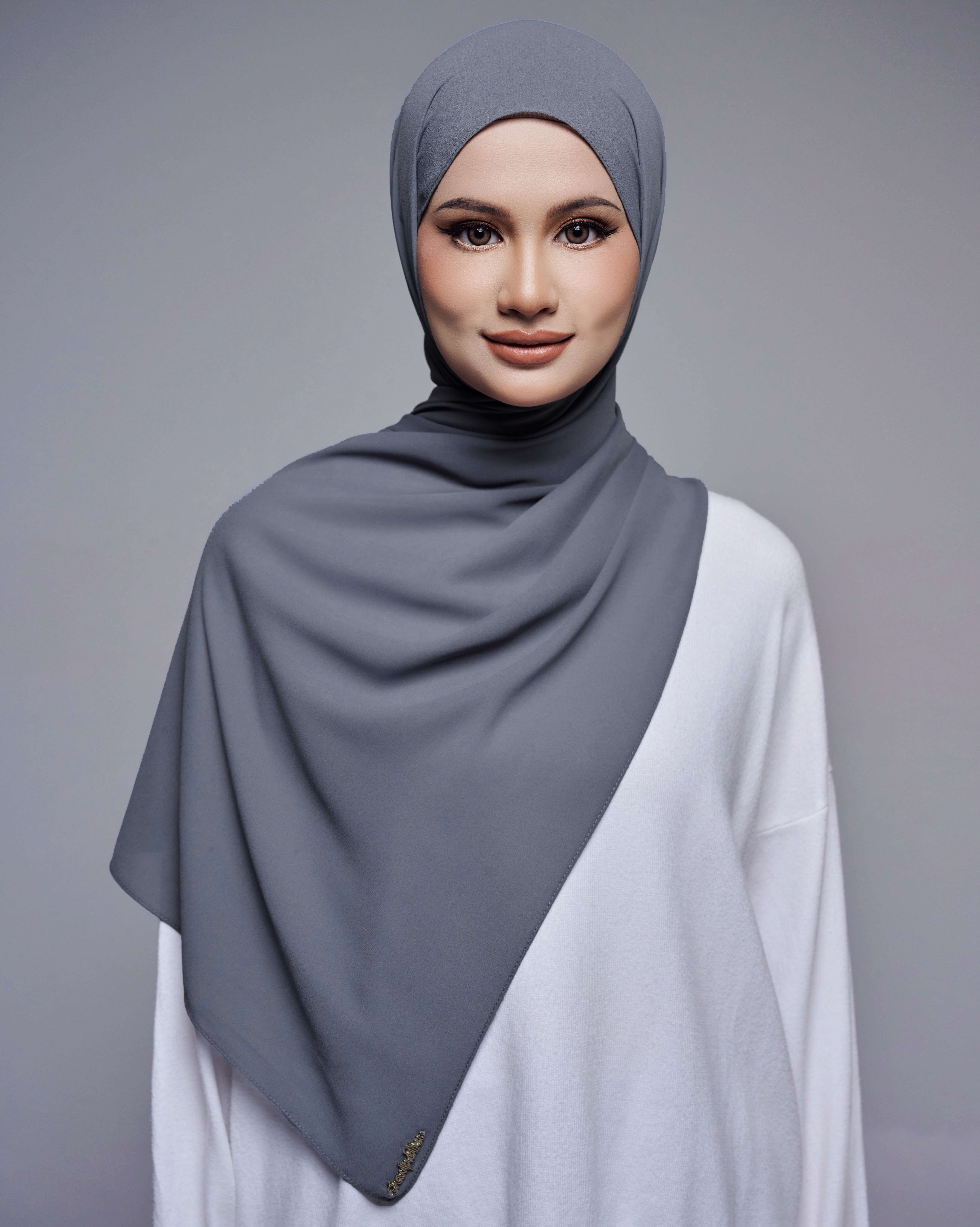 MALIQA SHAWL 2.0 IN DARK GREY