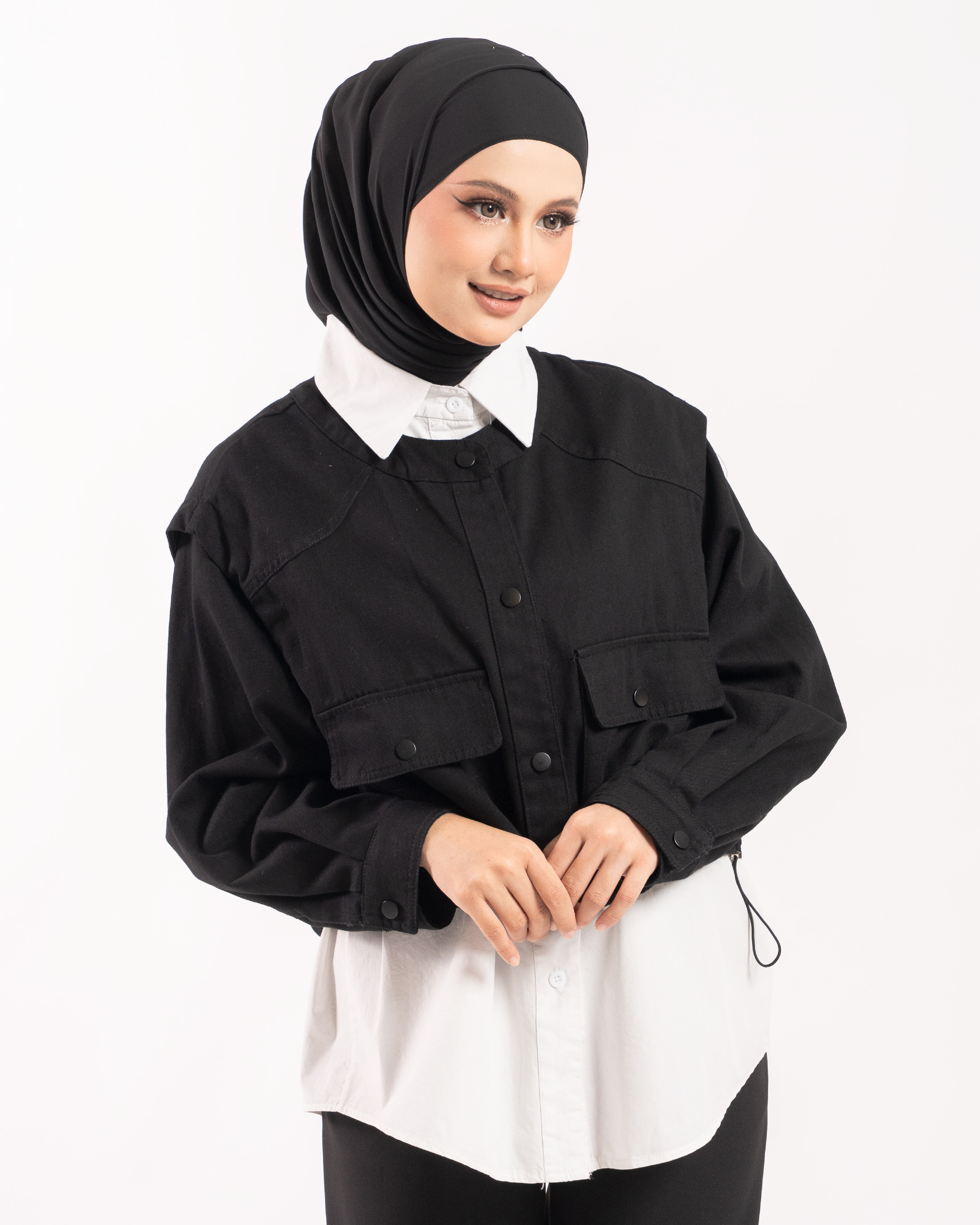 ELVA IN BLACK