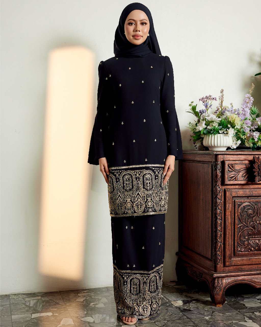 EYANA IN DARK BLUE