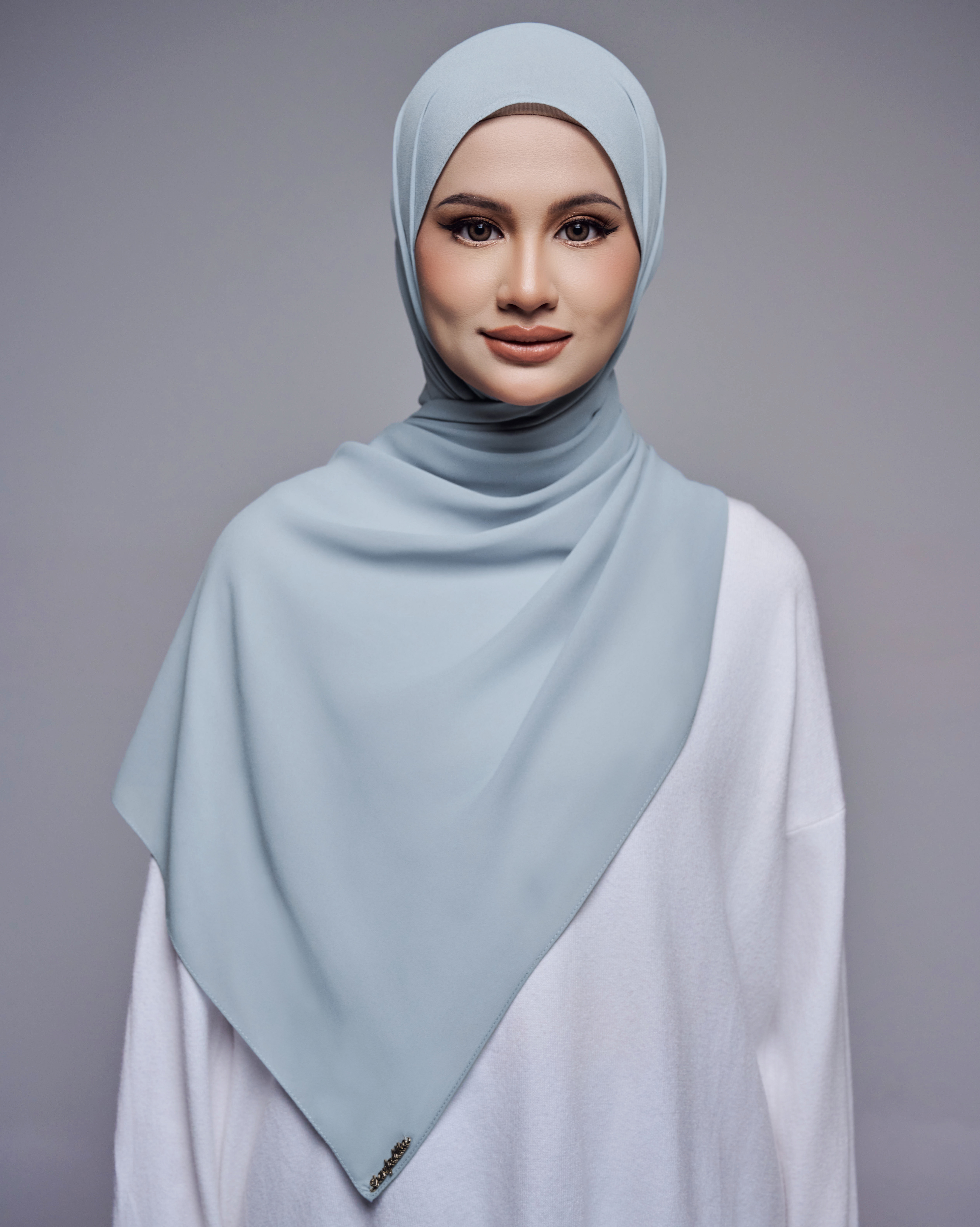 MALIQA SHAWL 2.0 IN POWDER BLUE