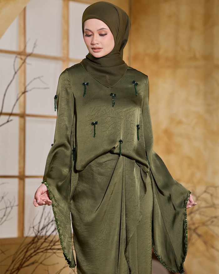 VERA IN OLIVE GREEN