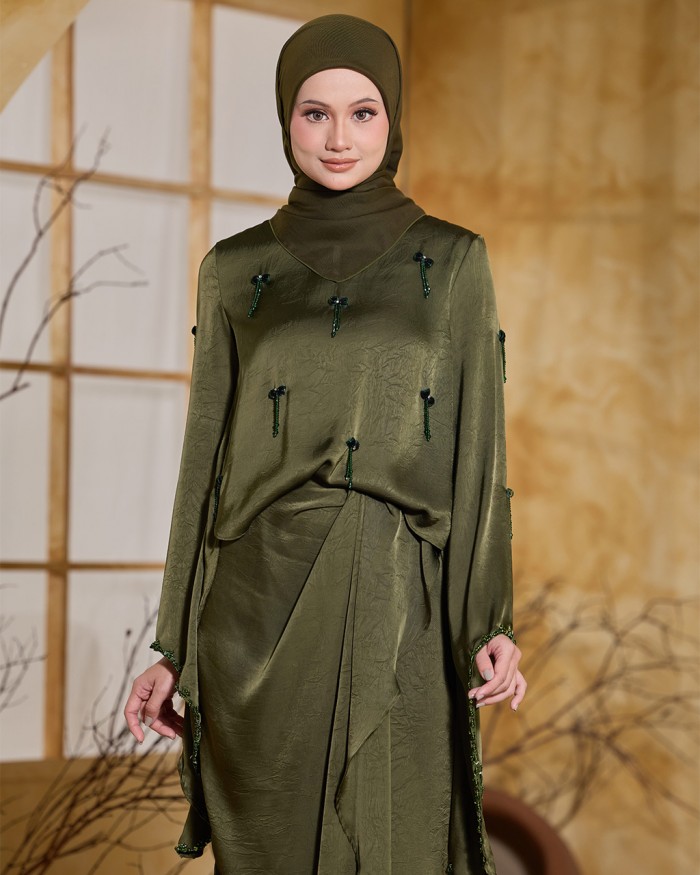 VERA IN OLIVE GREEN