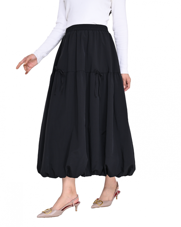 NYLA BOW SKIRT IN BLACK