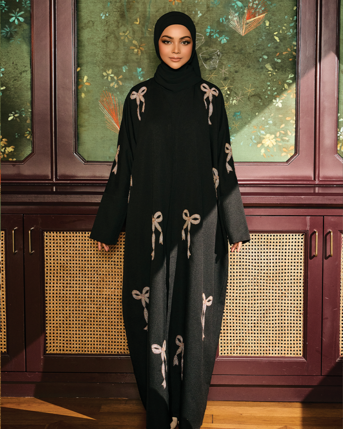 PRE ORDER AAFIYA IN BLACK