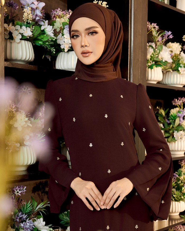 EYANA IN DARK BROWN