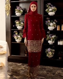EYANA IN RED CHILI