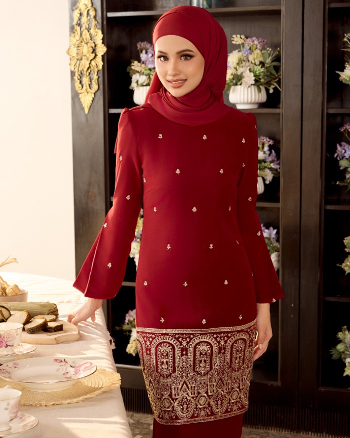 EYANA IN RED CHILI