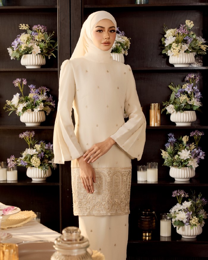EYANA IN CREAM