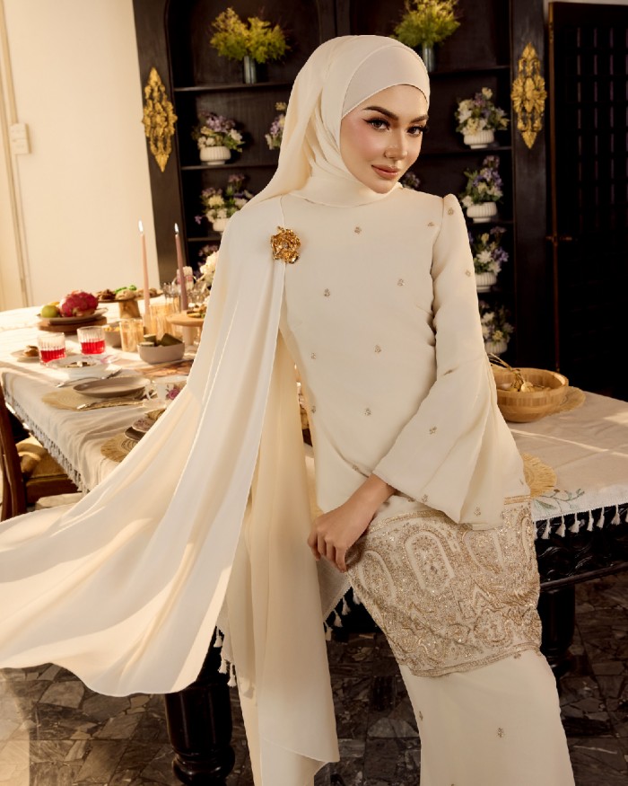EYANA IN CREAM