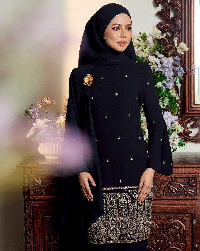 EYANA IN DARK BLUE