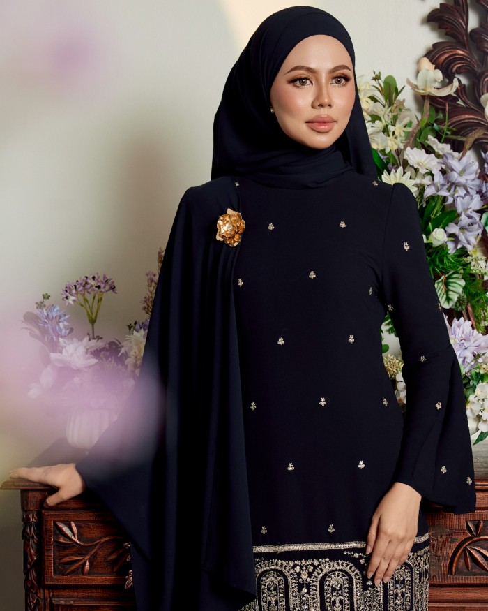 EYANA IN DARK BLUE