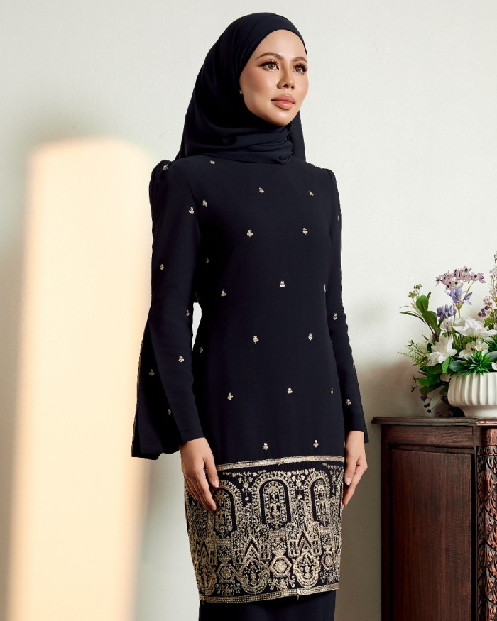 EYANA IN DARK BLUE