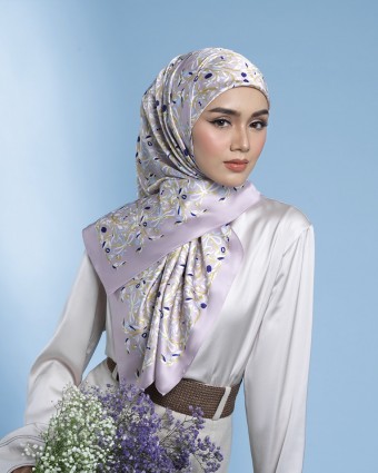 YASMINE IN SOFT LILAC