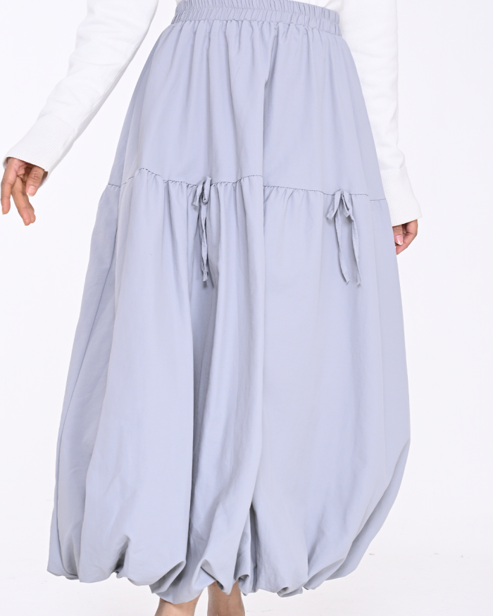 NYLA BOW SKIRT IN LIGHT GREY