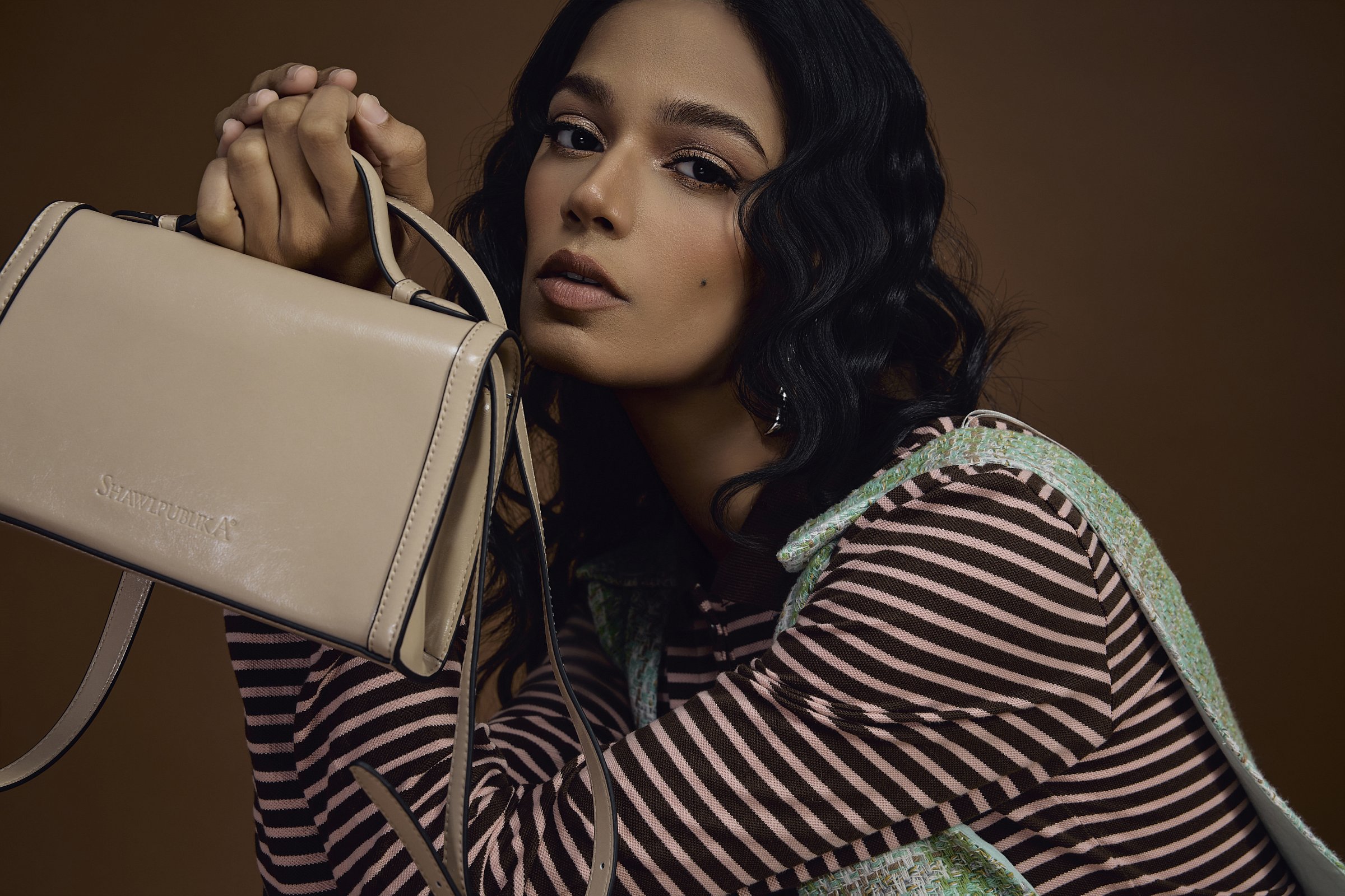 THE DEBUT COLLECTION THE DEBUT COLLECTION